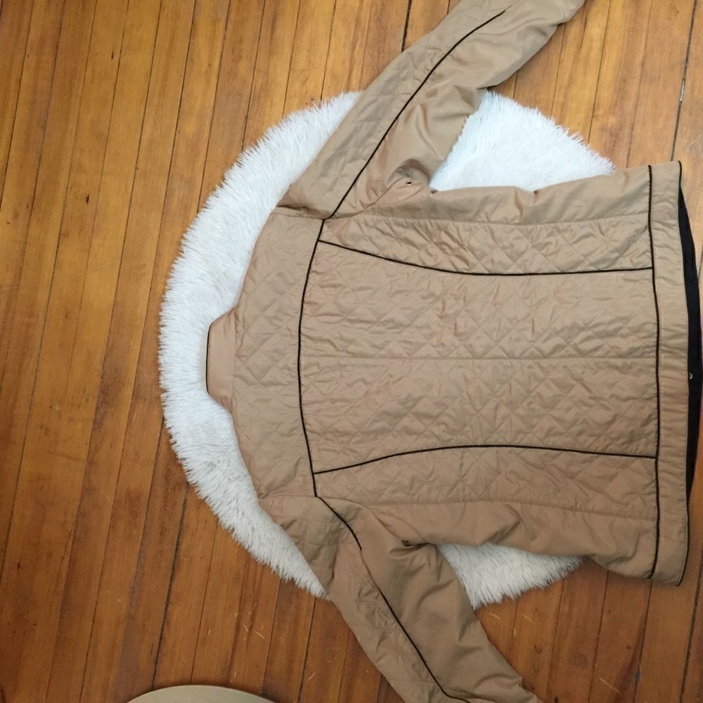 Chico’s Tan shimmer lite Quilted Puffer Jacket - Picture 3 of 8